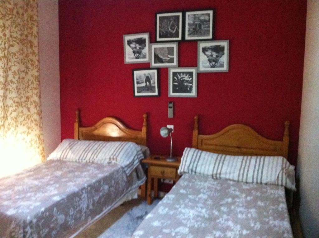 Hostal Neptuno Cáceres Exterior foto