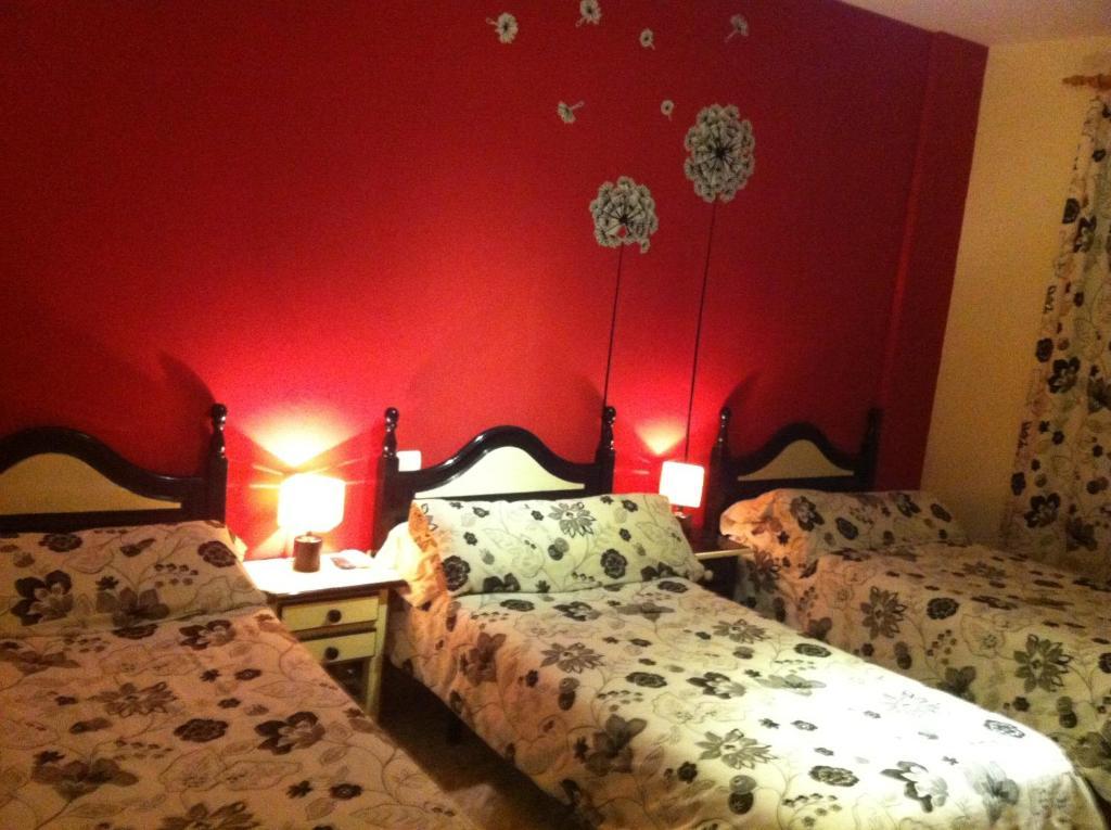 Hostal Neptuno Cáceres Quarto foto