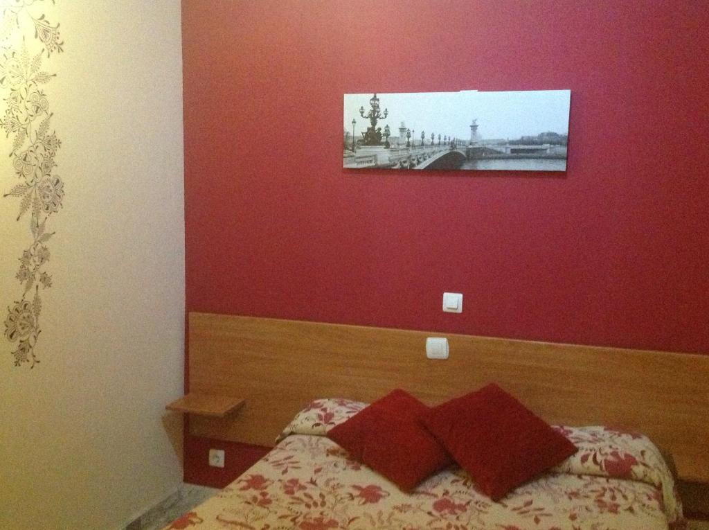 Hostal Neptuno Cáceres Exterior foto